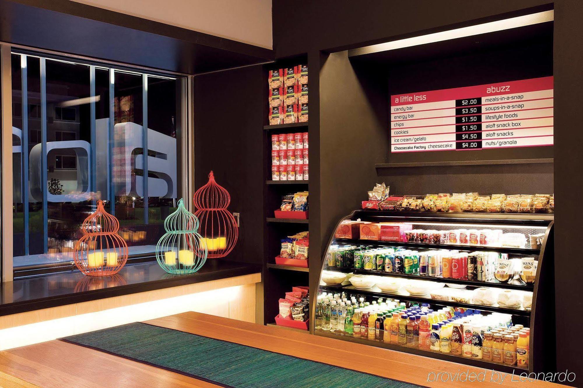 อลอฟต์ บัฟฟาโล แอร์พอร์ต Hotel ชีคโทวากา ภายนอก รูปภาพ